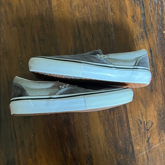 Vans Skate Pop Cush Gray and White Slip-On Sneakers Size: 4.5 Boys #VN0A5FCA1N6 - Picture 9 of 13
